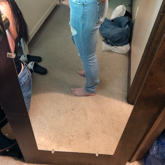 Joe’s Jeans - Light wash ripped skinny ankle - Picture 6 of 9